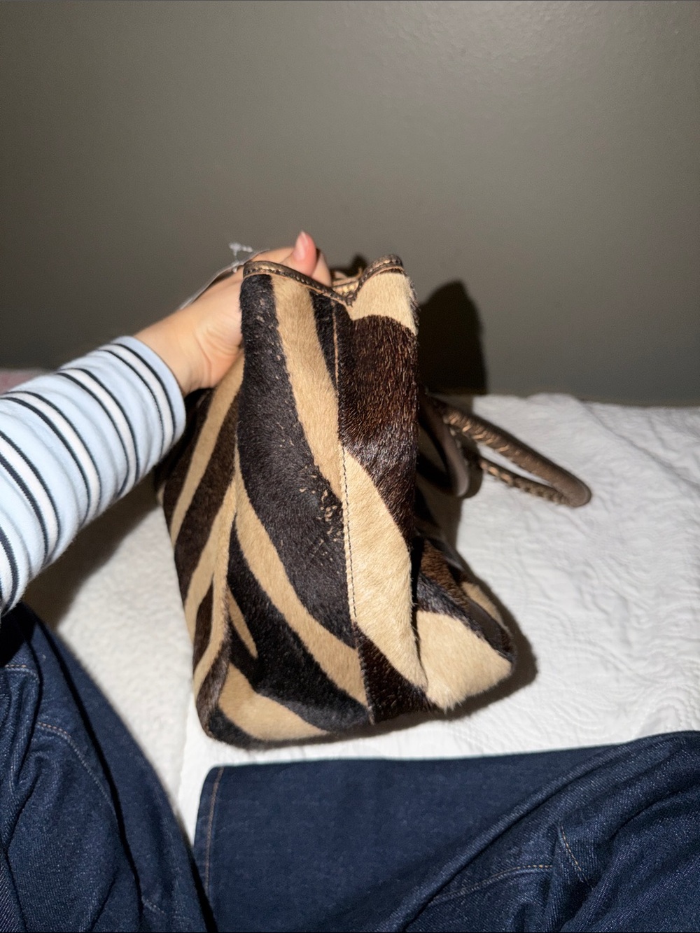 Vintage Claudia Firenze Zebra-Print Shoulder Bag with Metallic Brown Trim - Picture 7 of 9